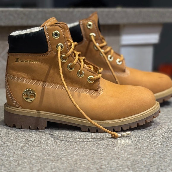Timberland x Champion Shearling Boots - Picture 1 of 9